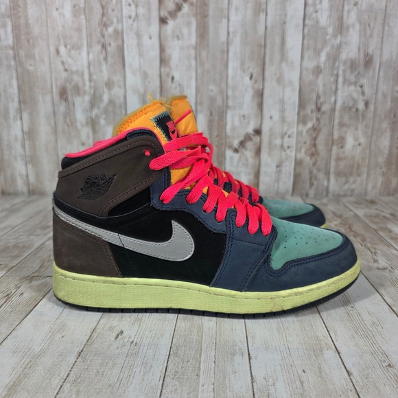 Air Jordan 1 Retro High OG Dynamic Yellow First Class Flight Kids Size 6.5Y - Picture 1 of 8